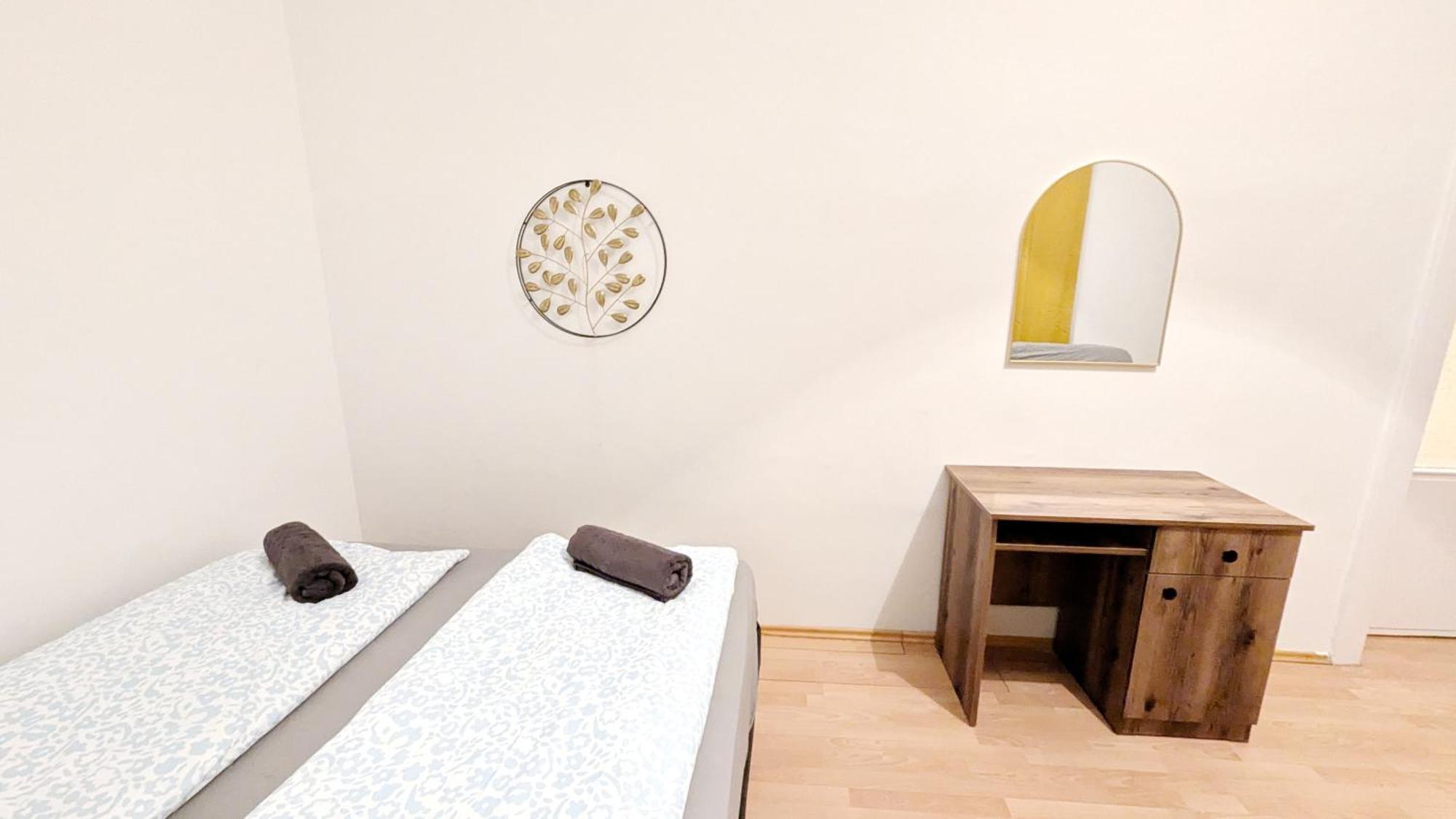 Spacious - 15 Min From Airport & Center, 5 Min From Main-bus Station Ez 7-8 Wien