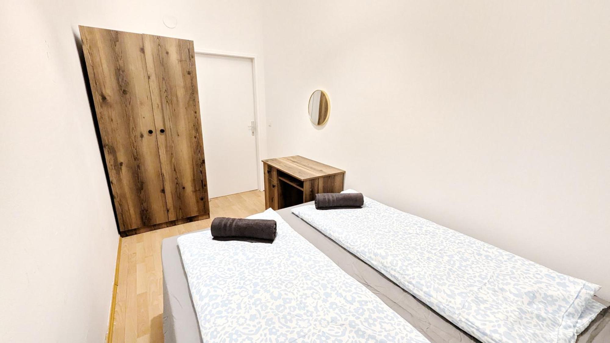 Spacious - 15 Min From Airport & Center, 5 Min From Main-bus Station Ez 7-8 * Wien